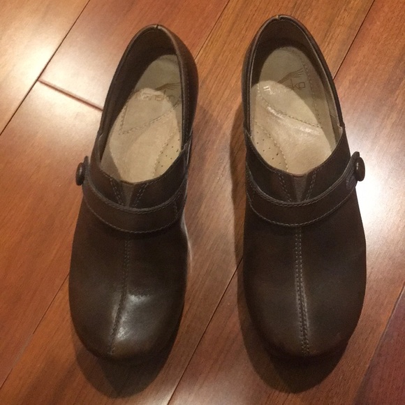 Dansko Solstice Clogs - Picture 3 of 8